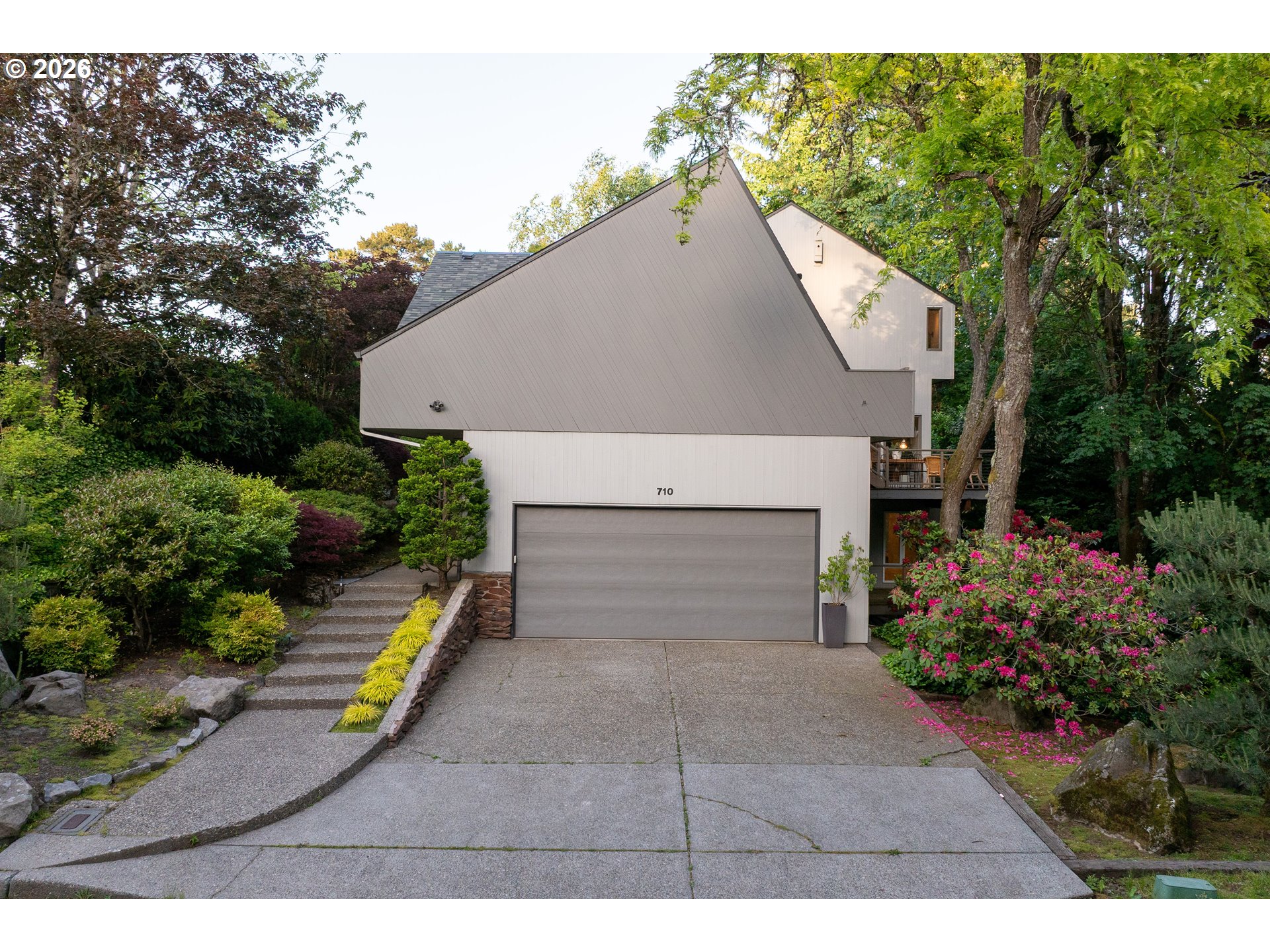 710 NW WINCHESTER TER