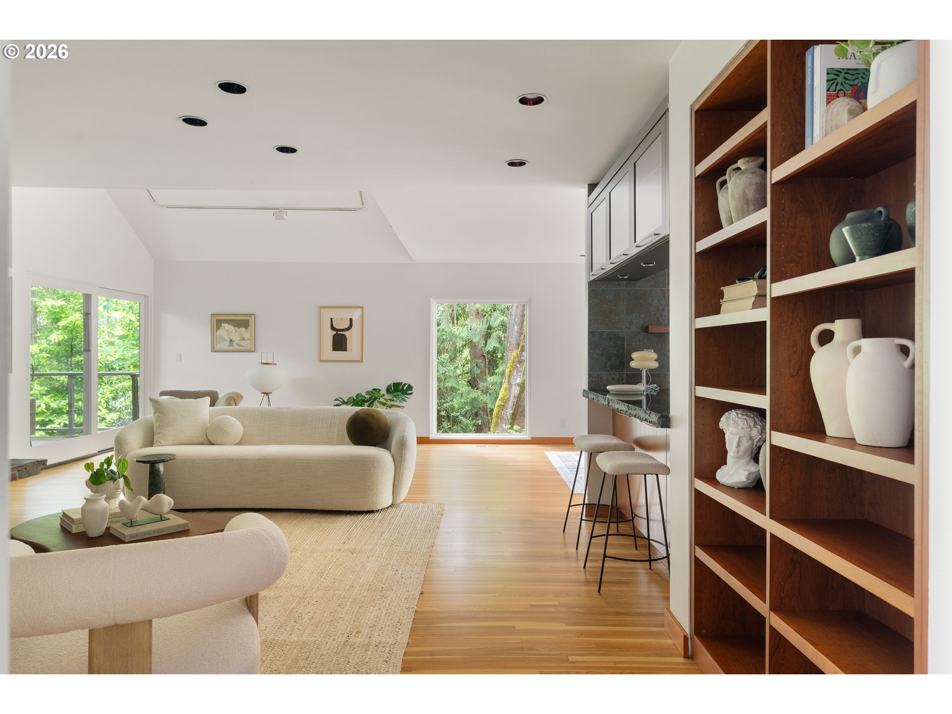 710 NW WINCHESTER TER