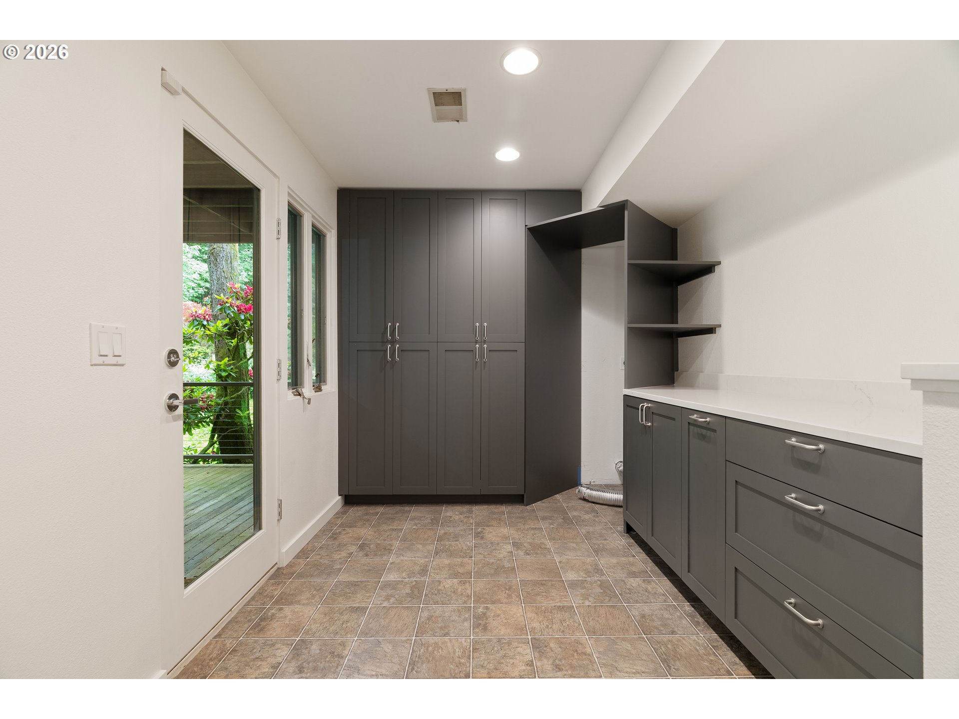 710 NW WINCHESTER TER