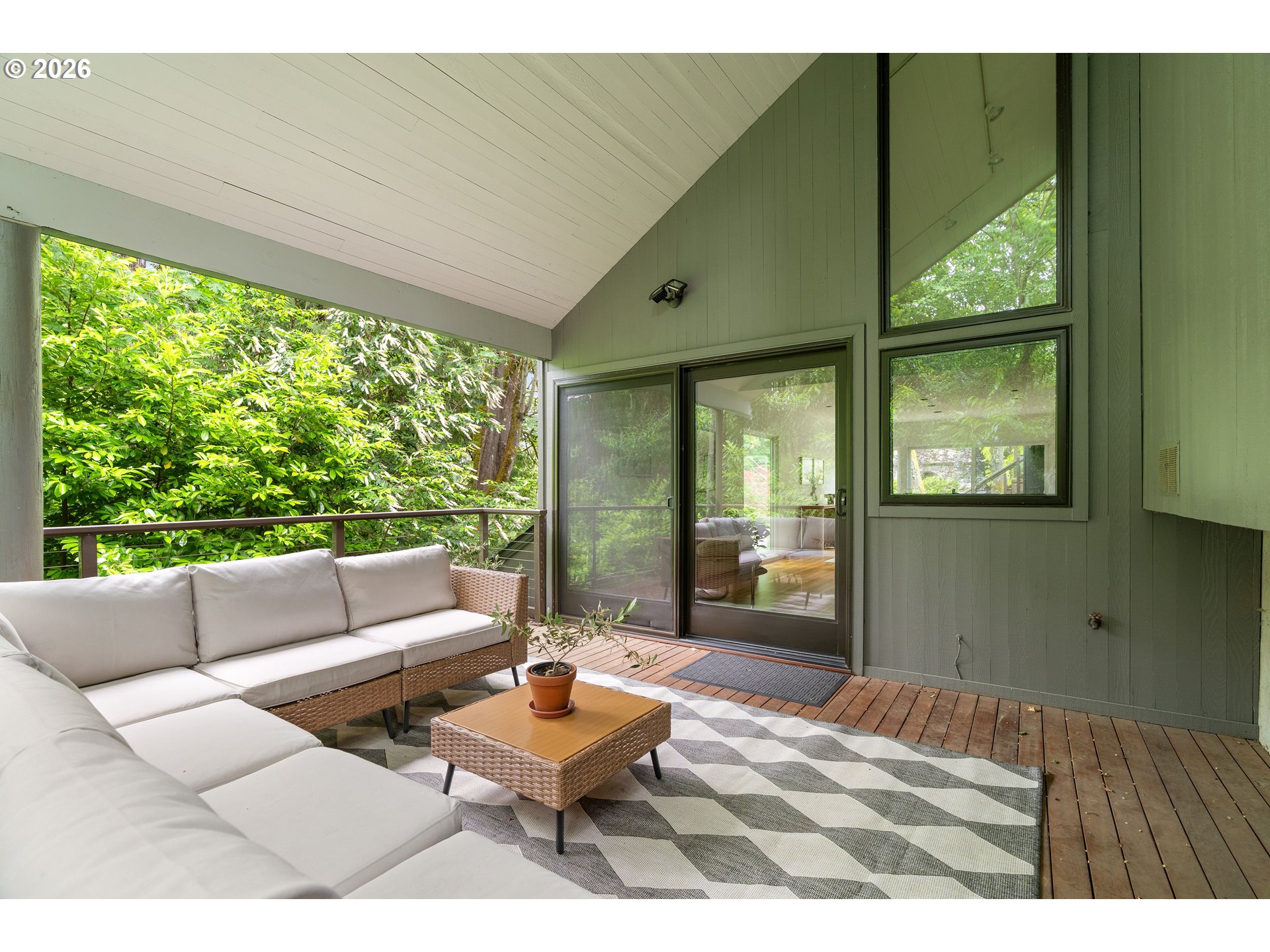 710 NW WINCHESTER TER