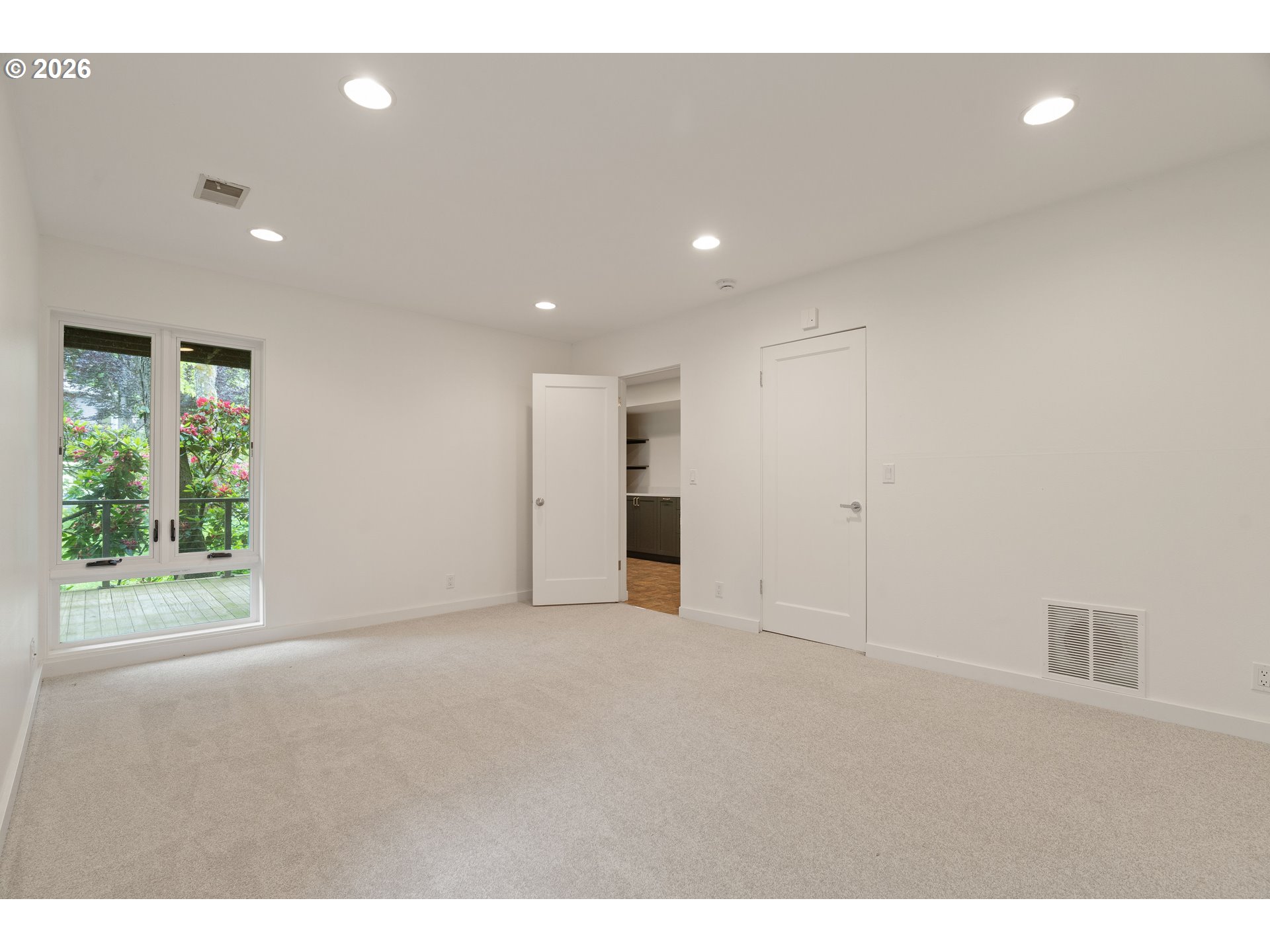 710 NW WINCHESTER TER