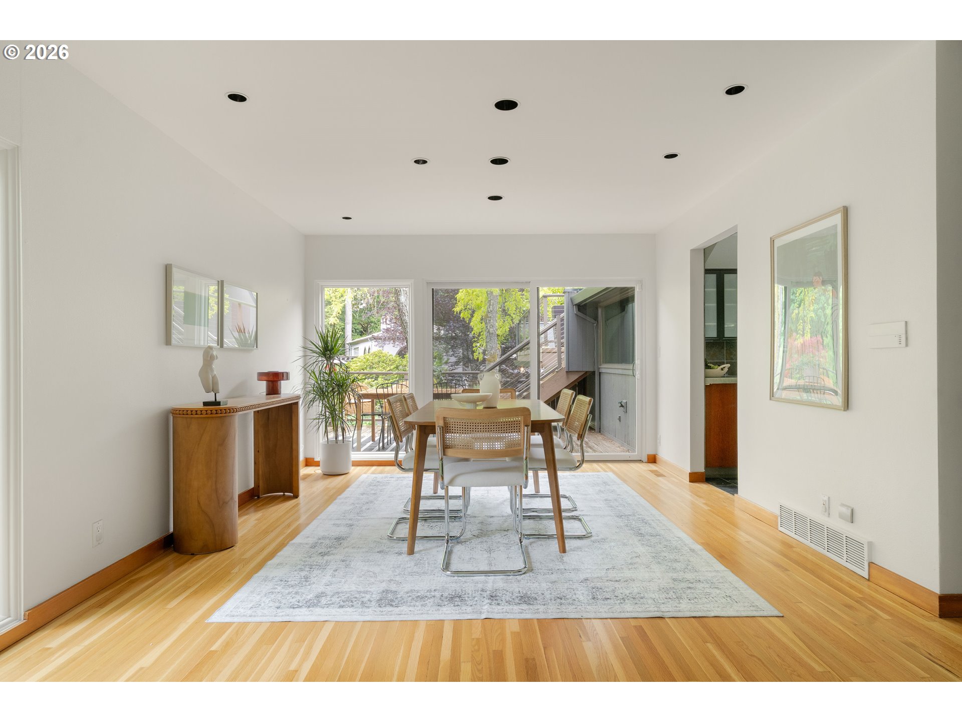 710 NW WINCHESTER TER