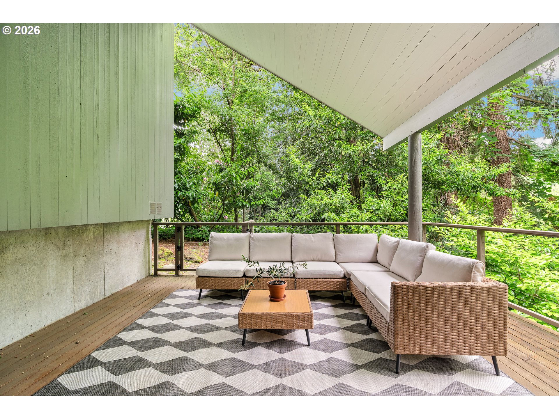 710 NW WINCHESTER TER