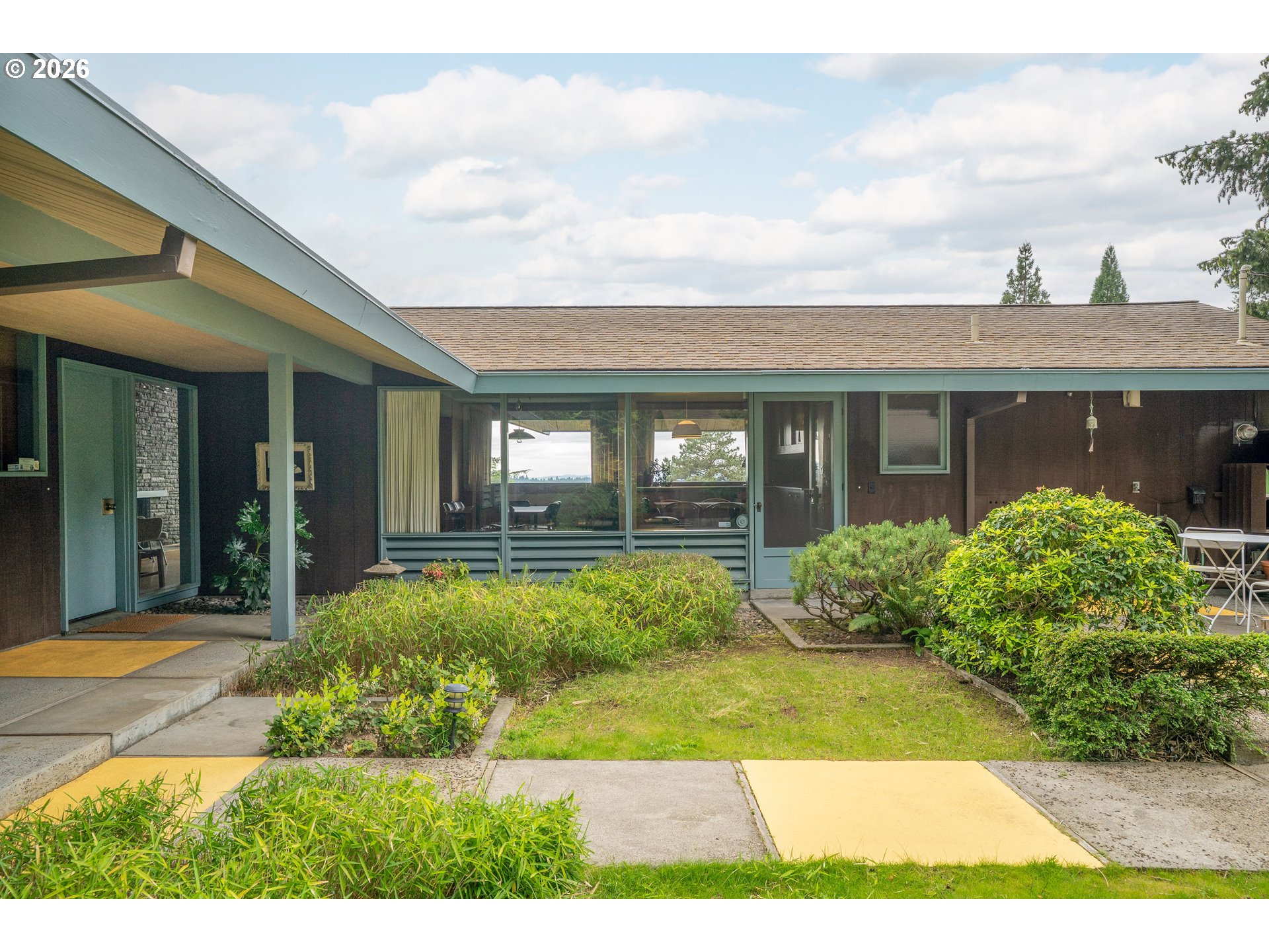 4014 SW ALTADENA AVE