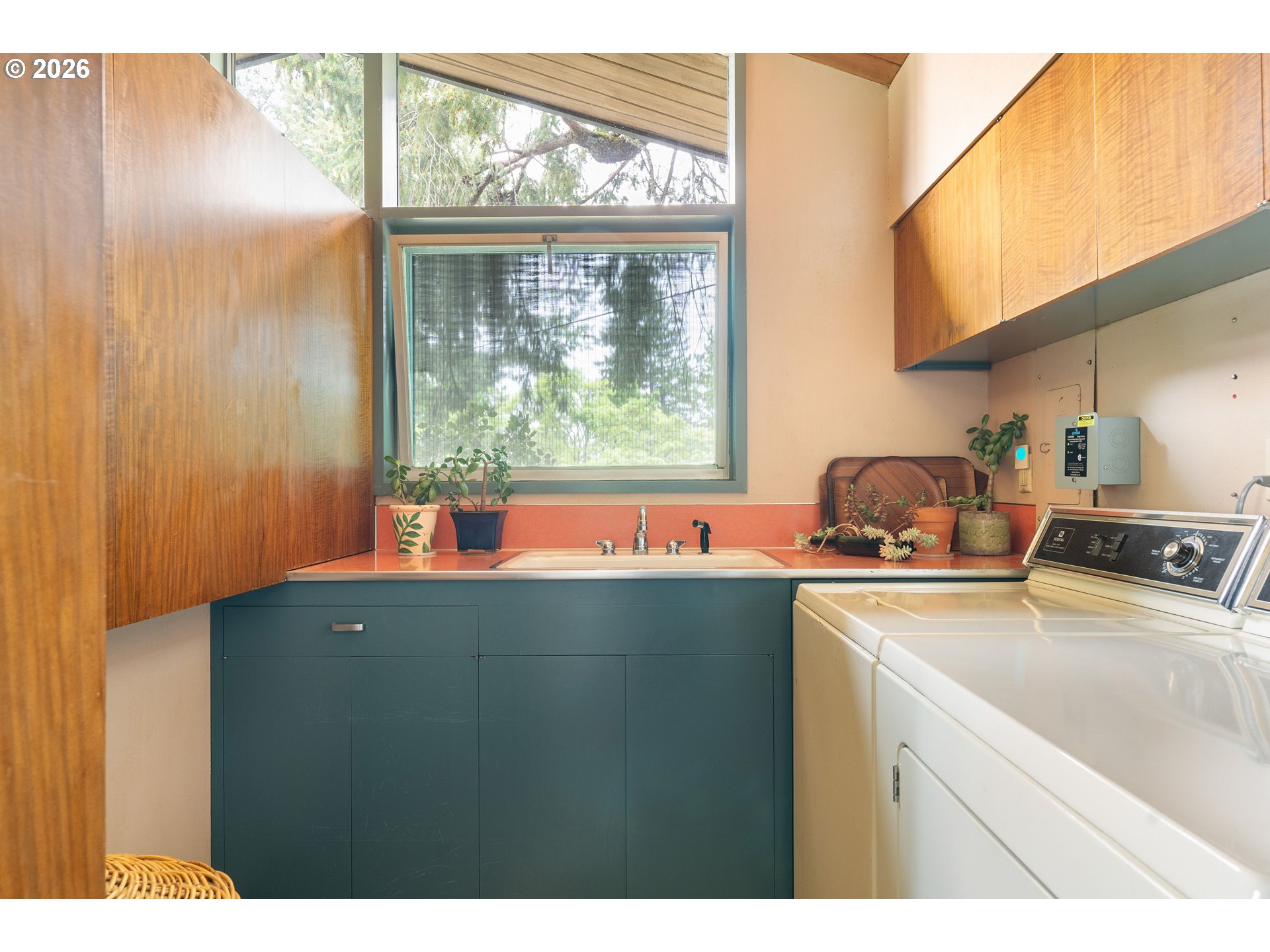 4014 SW ALTADENA AVE