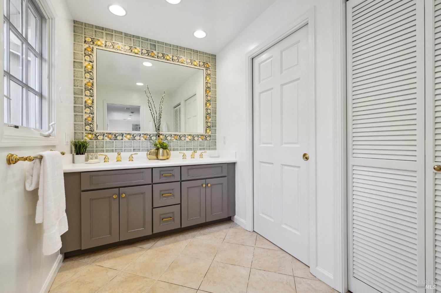 31 Tan Oak Circle