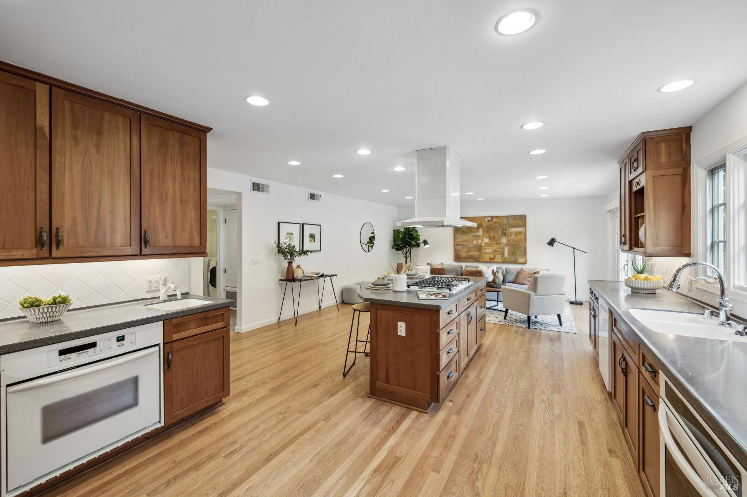 31 Tan Oak Circle