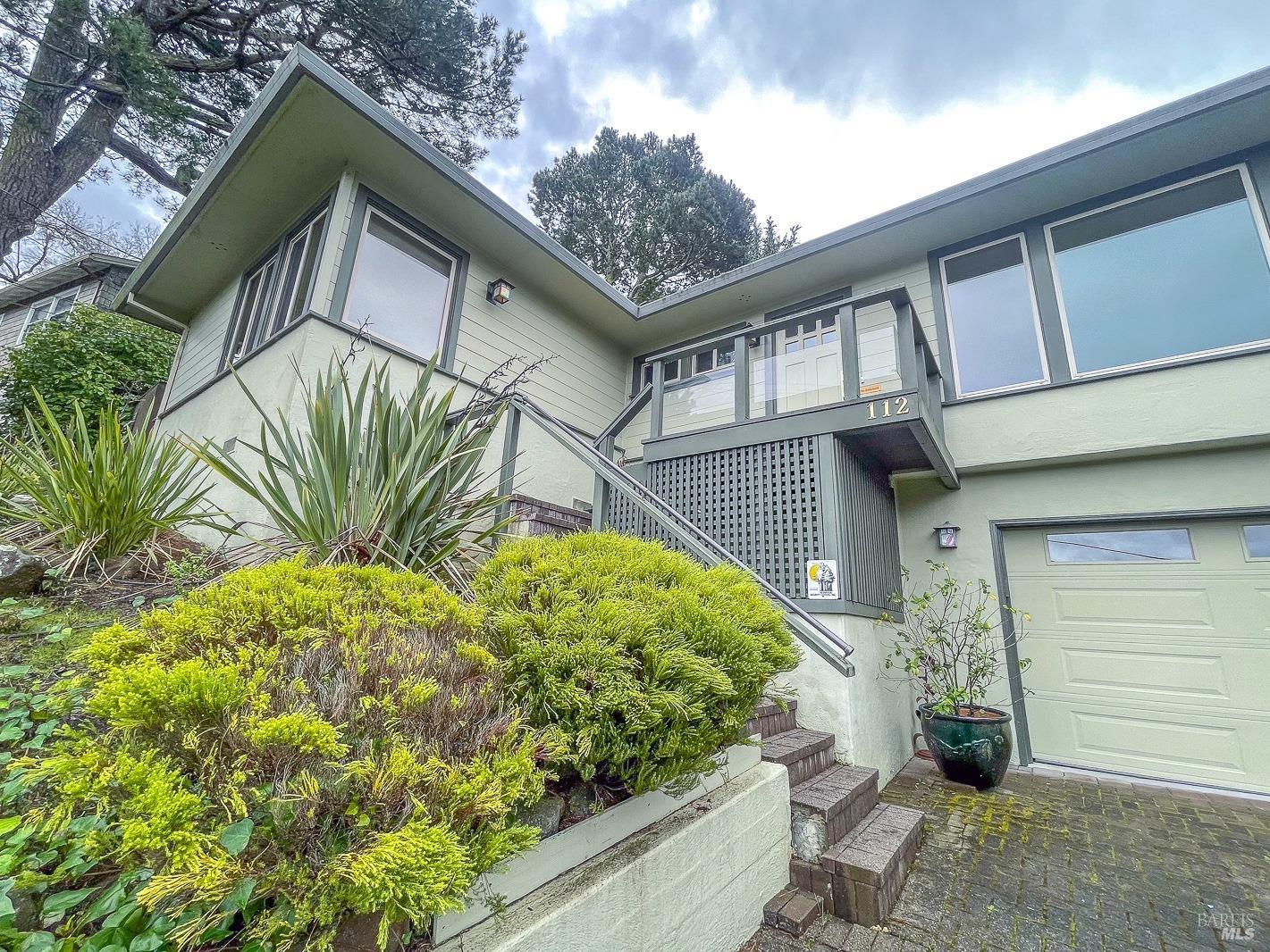 112 Reed Boulevard