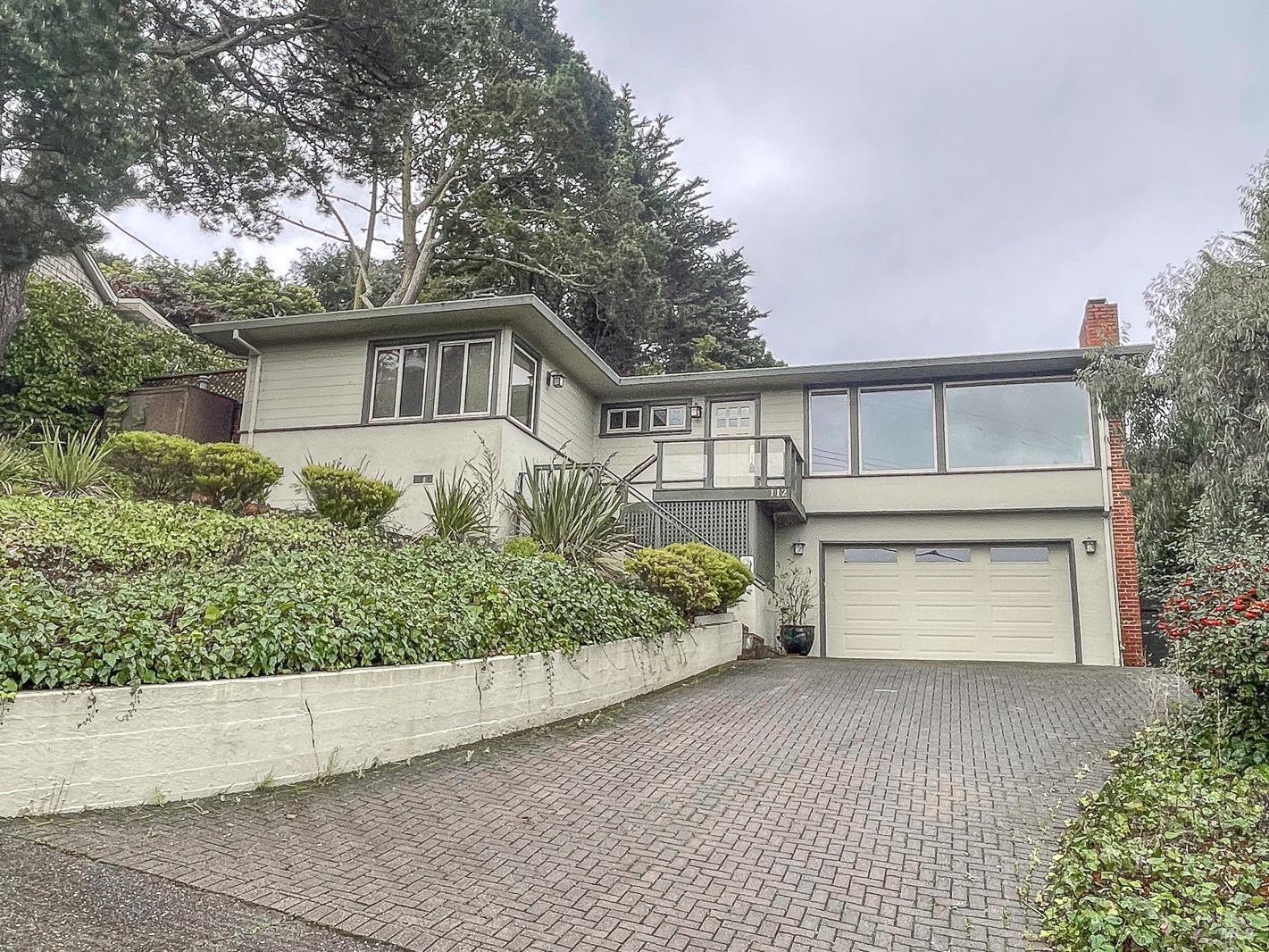 112 Reed Boulevard