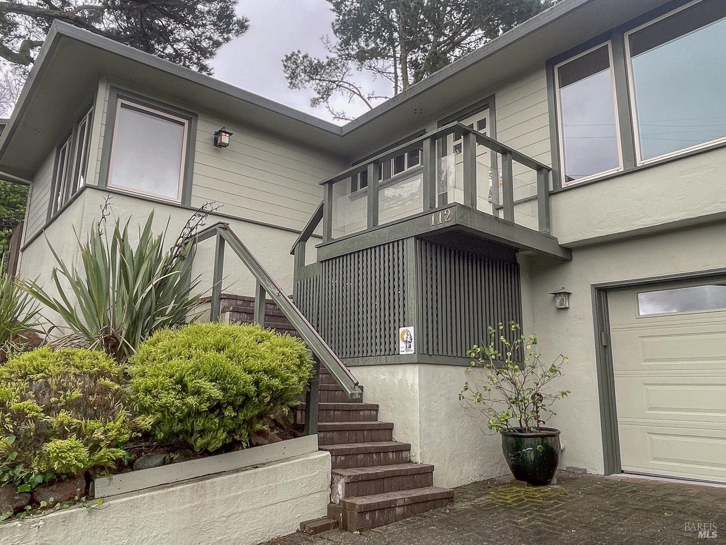 112 Reed Boulevard