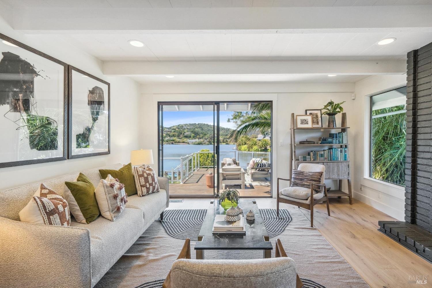 31 Lagoon Road