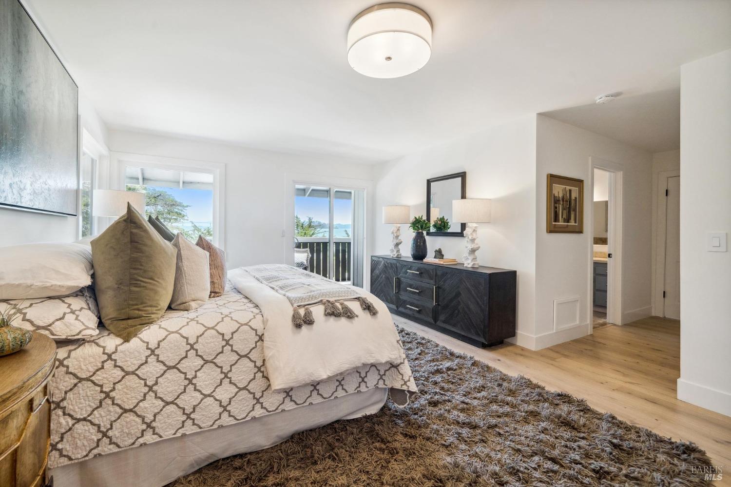31 Lagoon Road