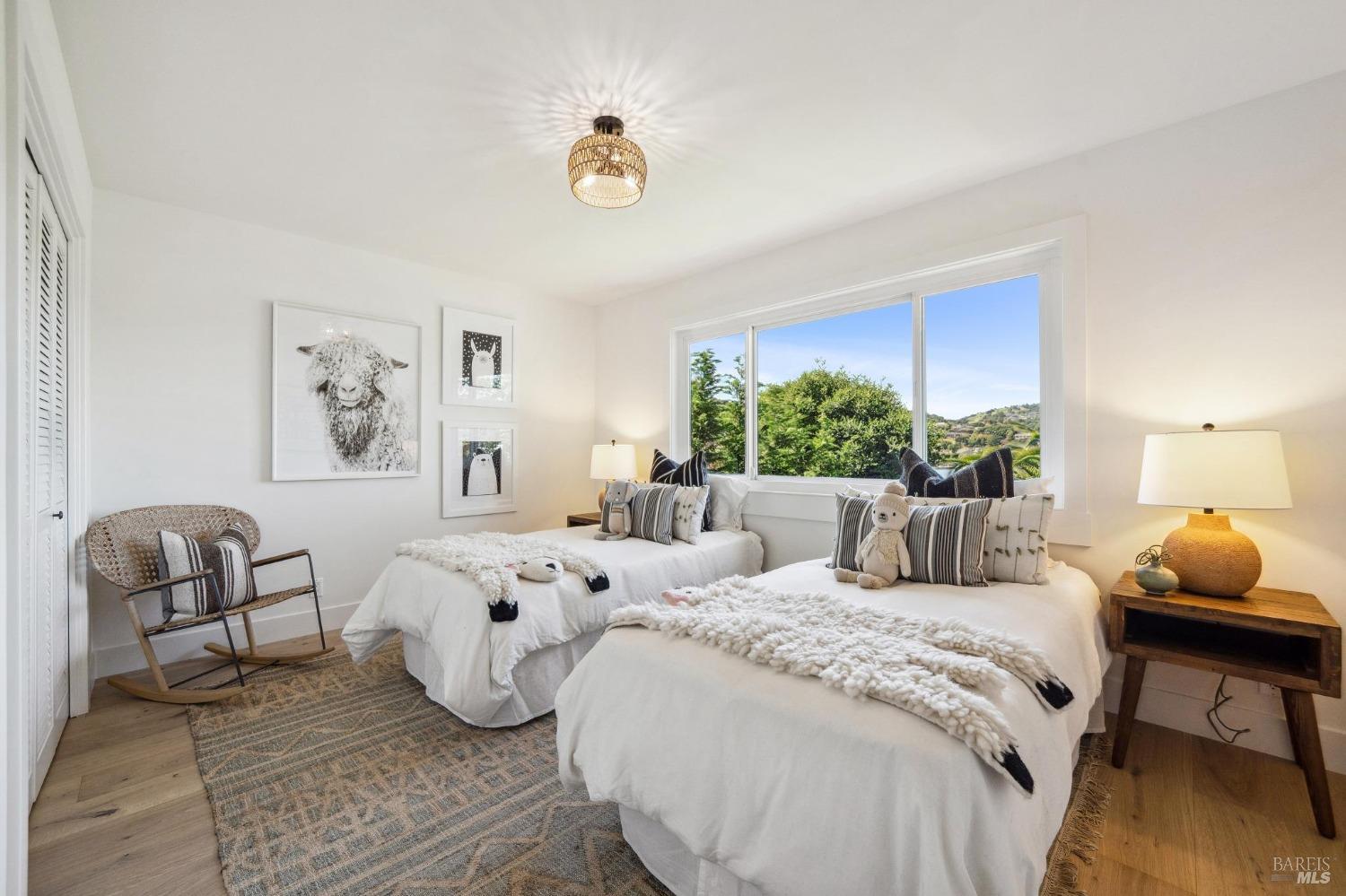 31 Lagoon Road