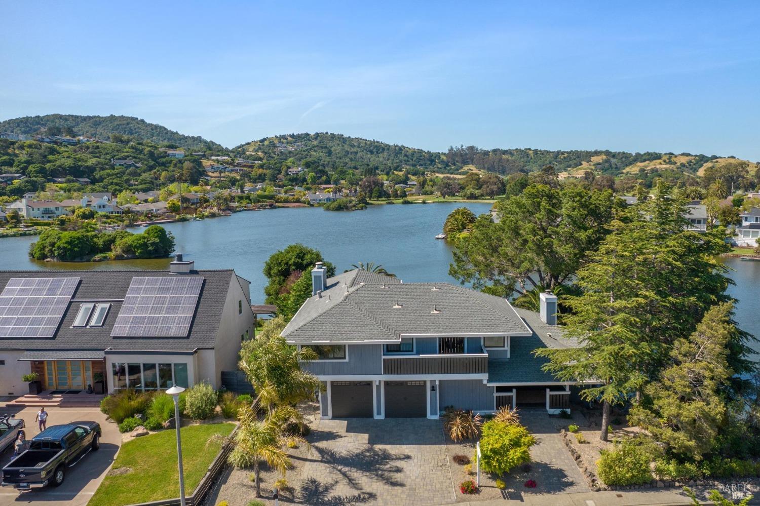 31 Lagoon Road