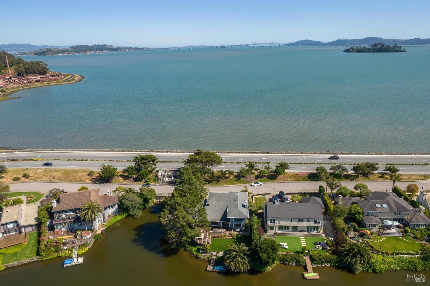 31 Lagoon Road
