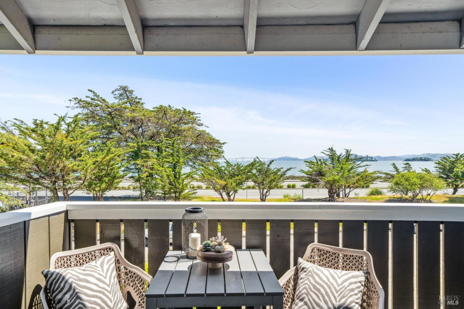 31 Lagoon Road