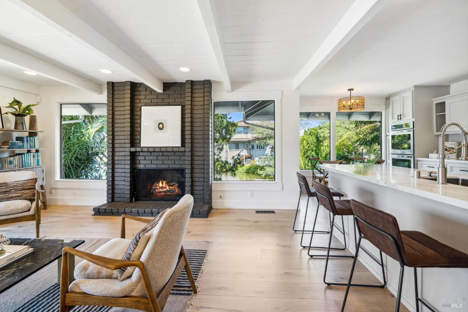 31 Lagoon Road