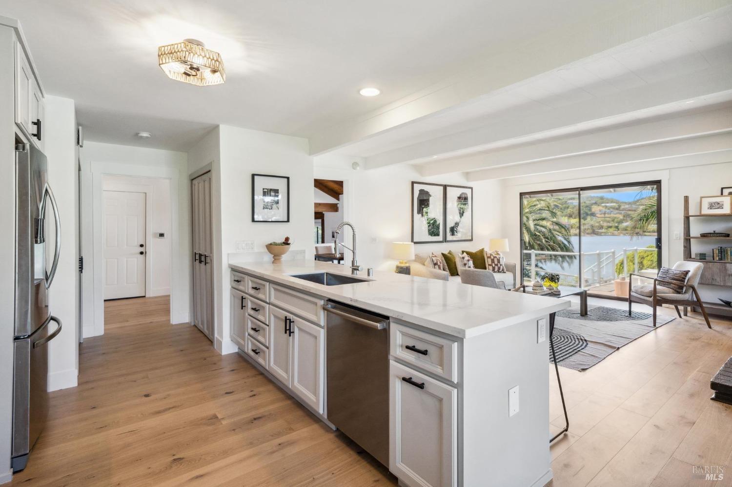 31 Lagoon Road