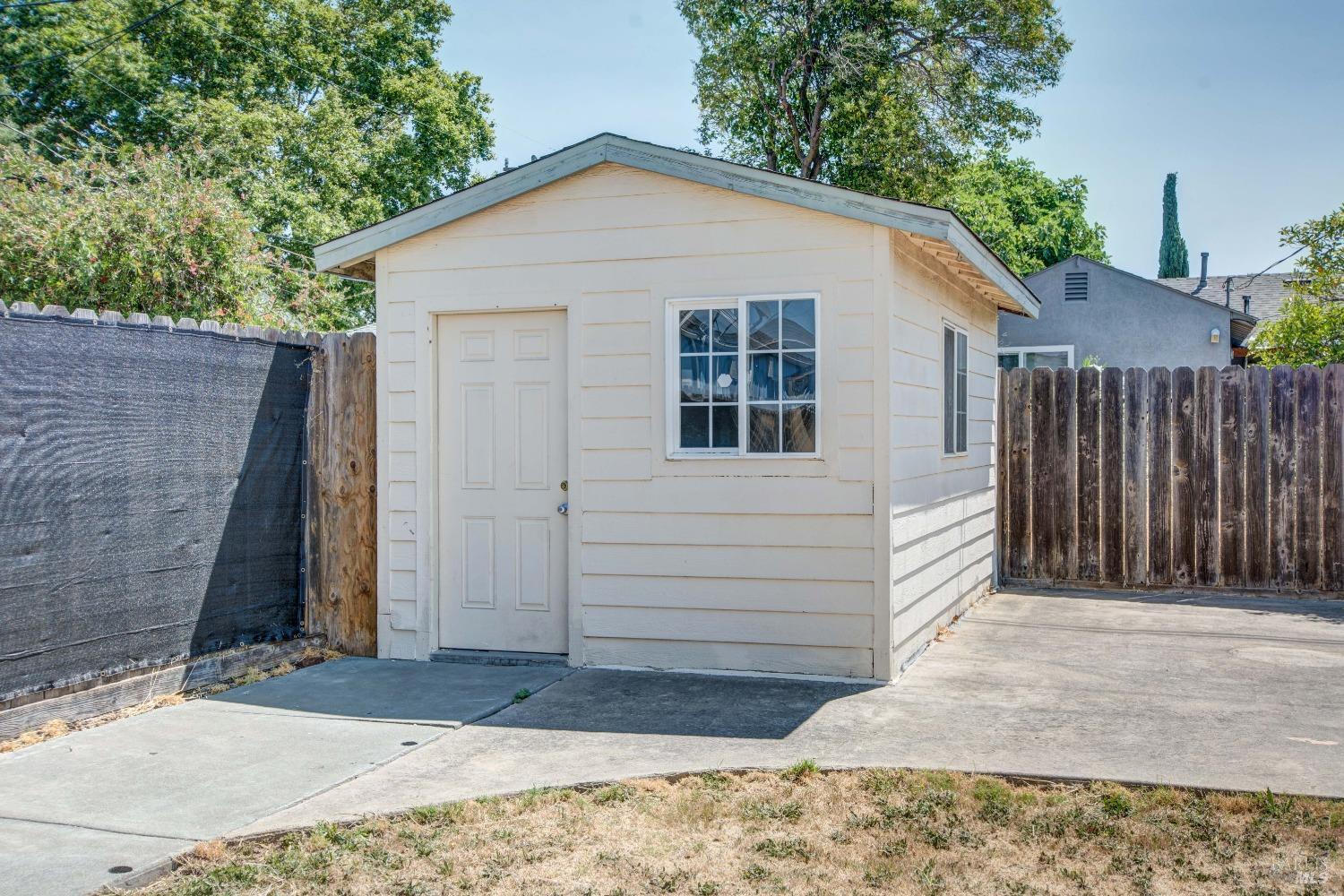 816 Modoc Street