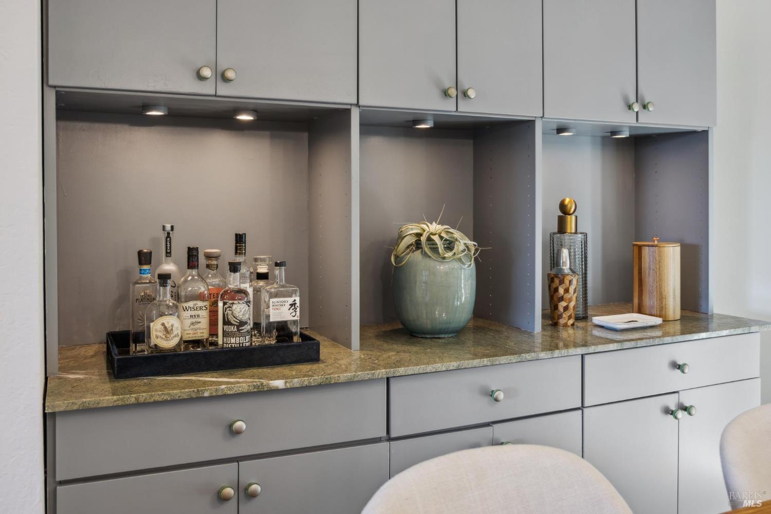 15 Harbor Oak Drive # 12