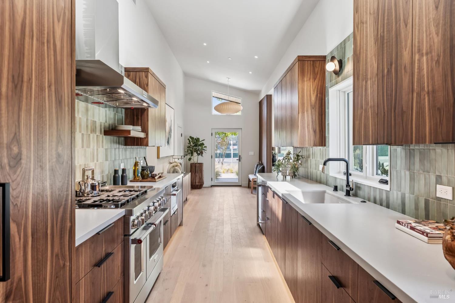 216 1st Street E
