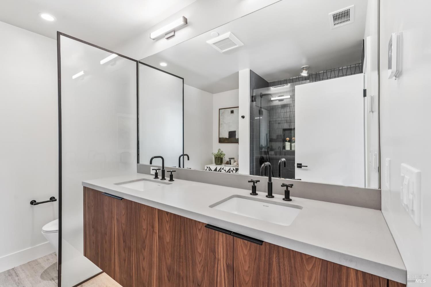 216 1st Street E