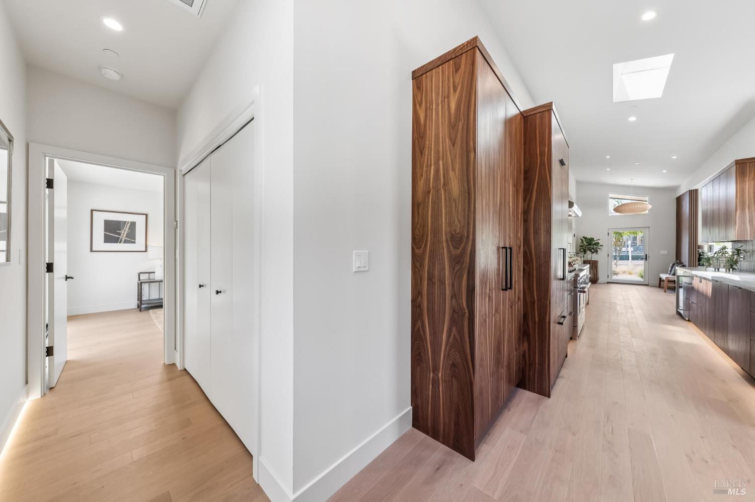 216 1st Street E