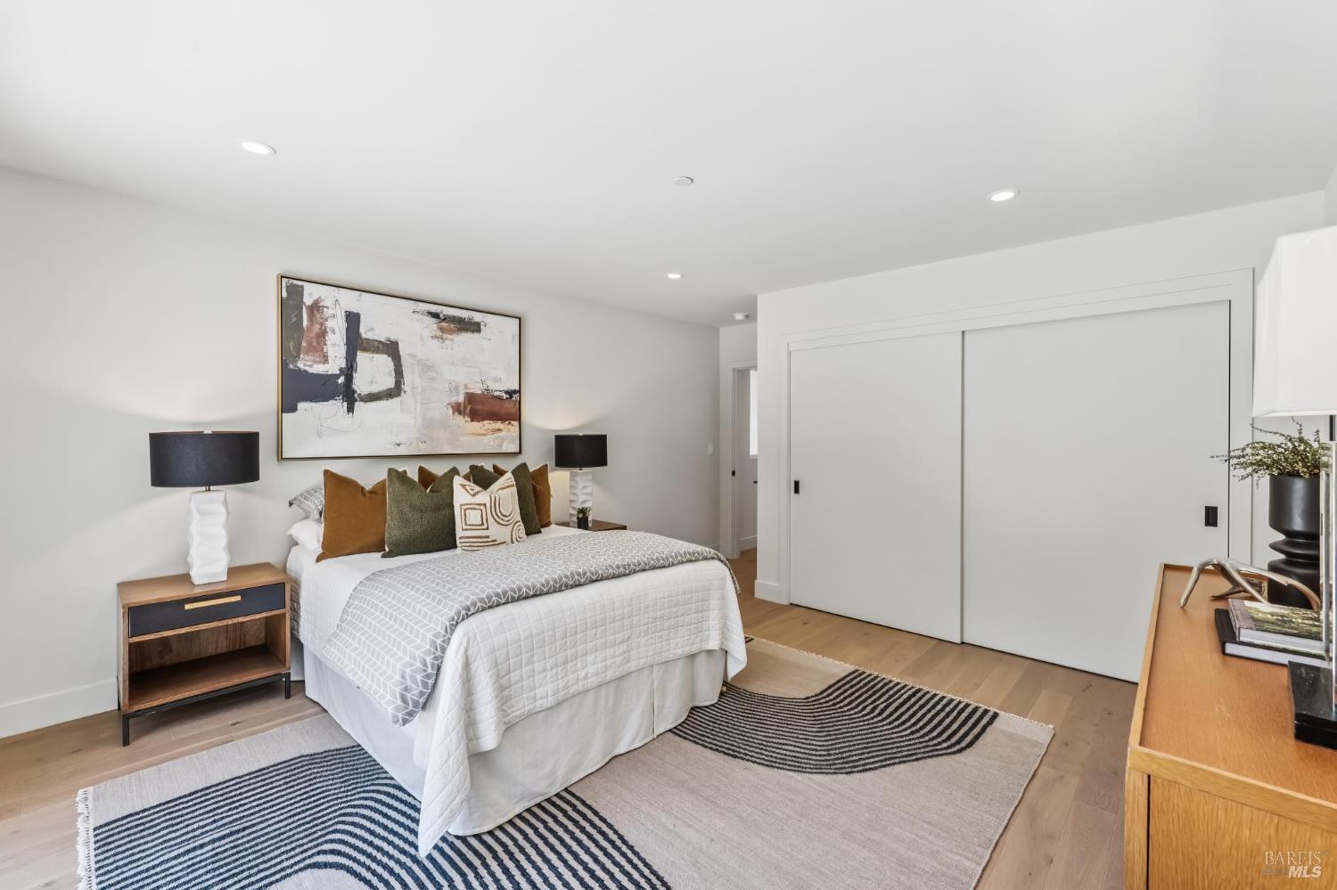 216 1st Street E