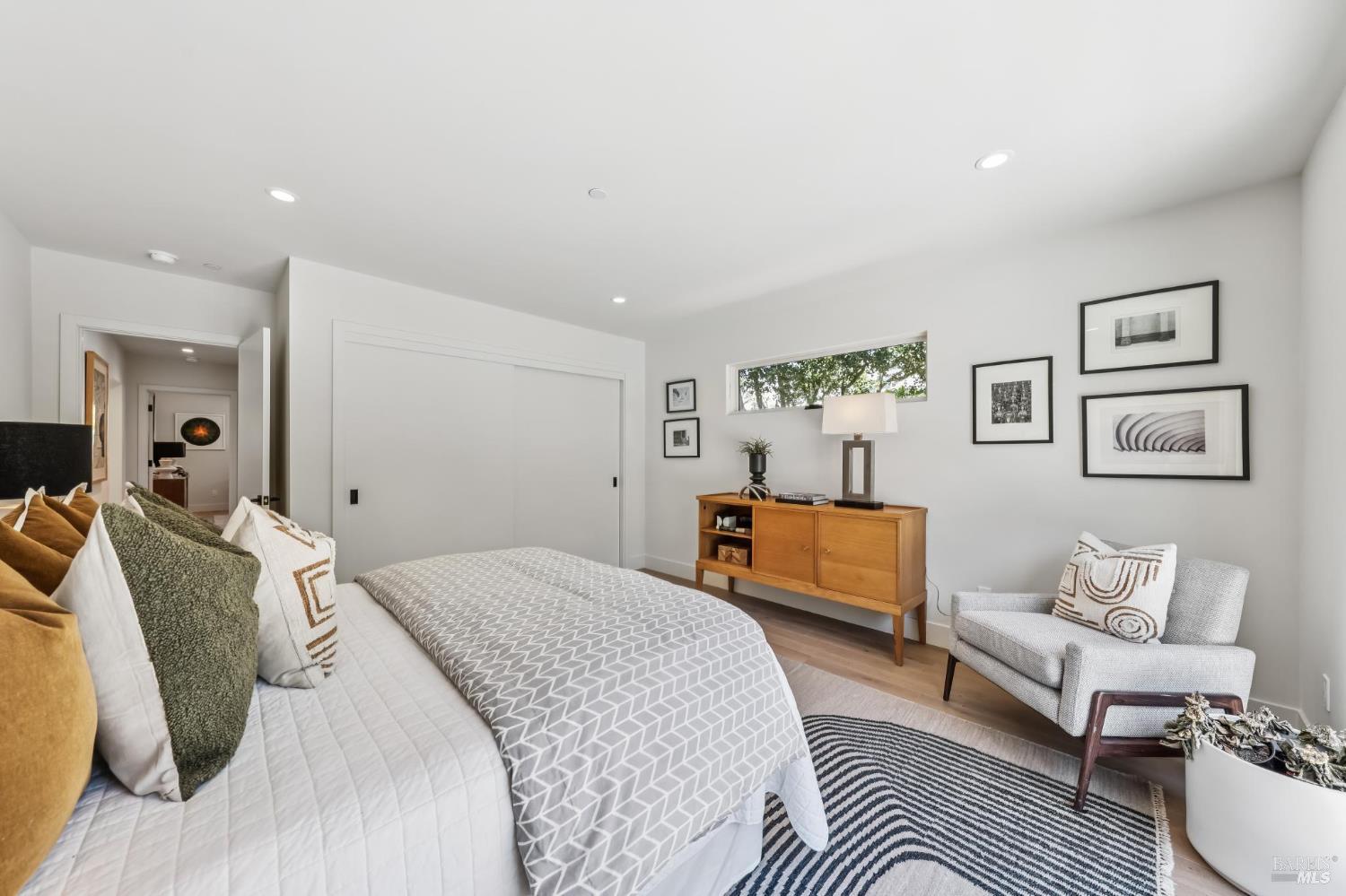 216 1st Street E