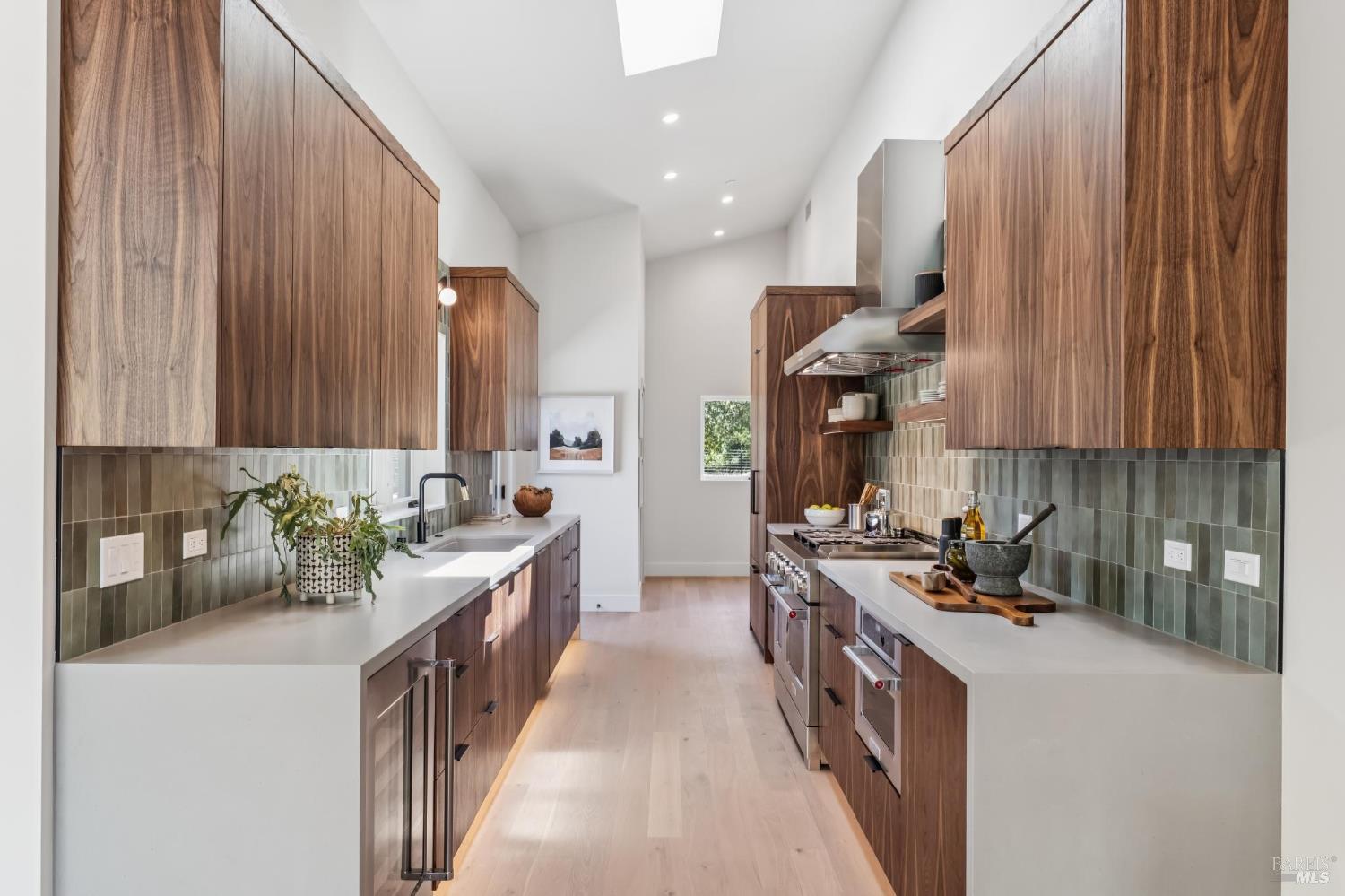 216 1st Street E