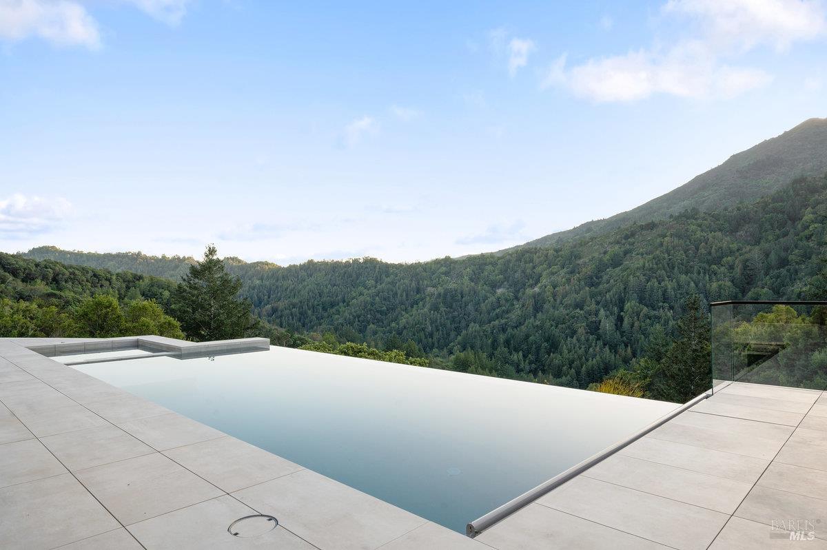 70 Ridgecrest Road