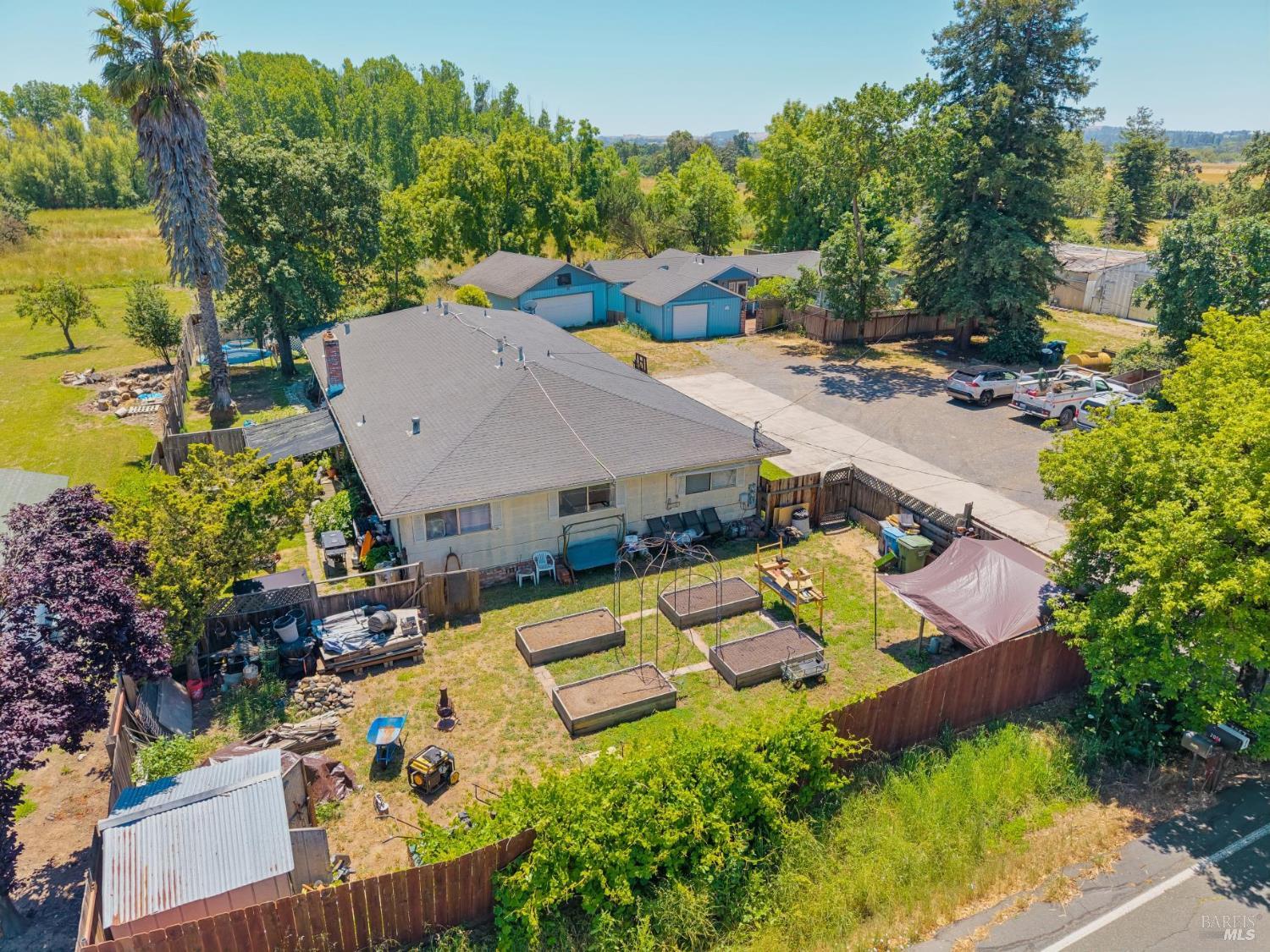 2062 Ludwig Avenue