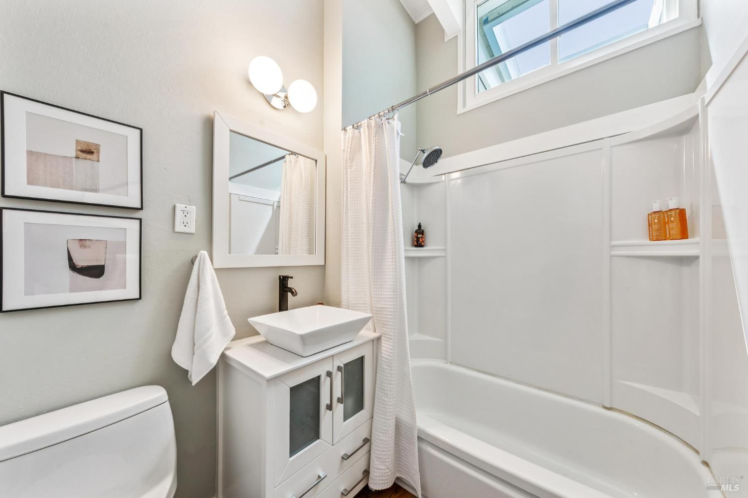 384 Hibiscus Way