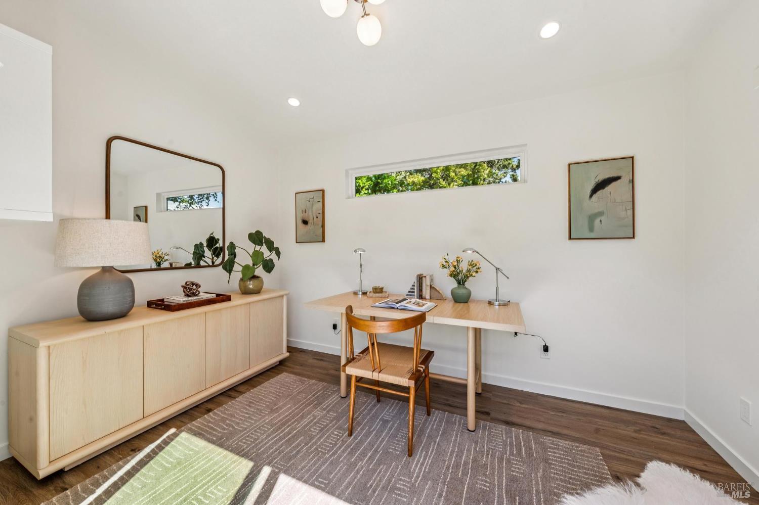 384 Hibiscus Way