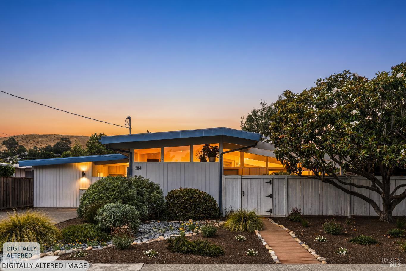 384 Hibiscus Way