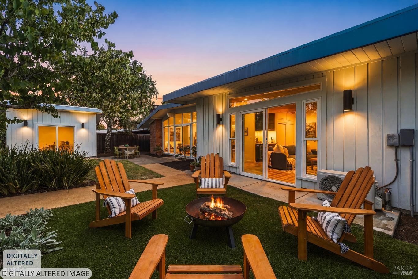 384 Hibiscus Way