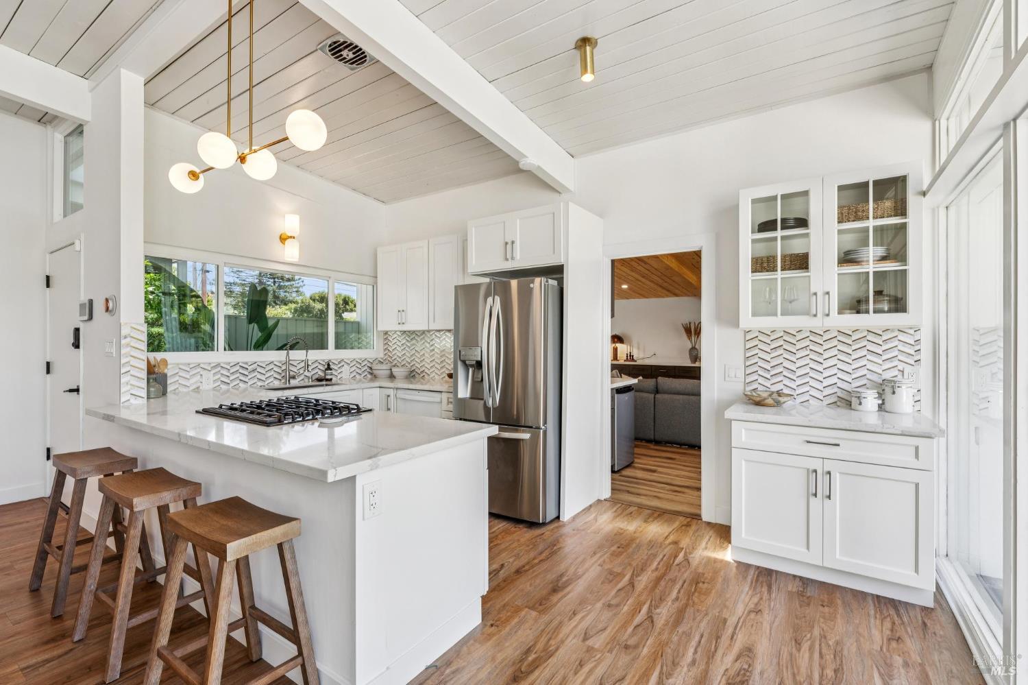 384 Hibiscus Way