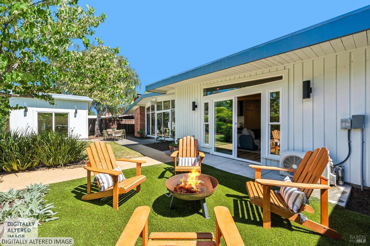 384 Hibiscus Way