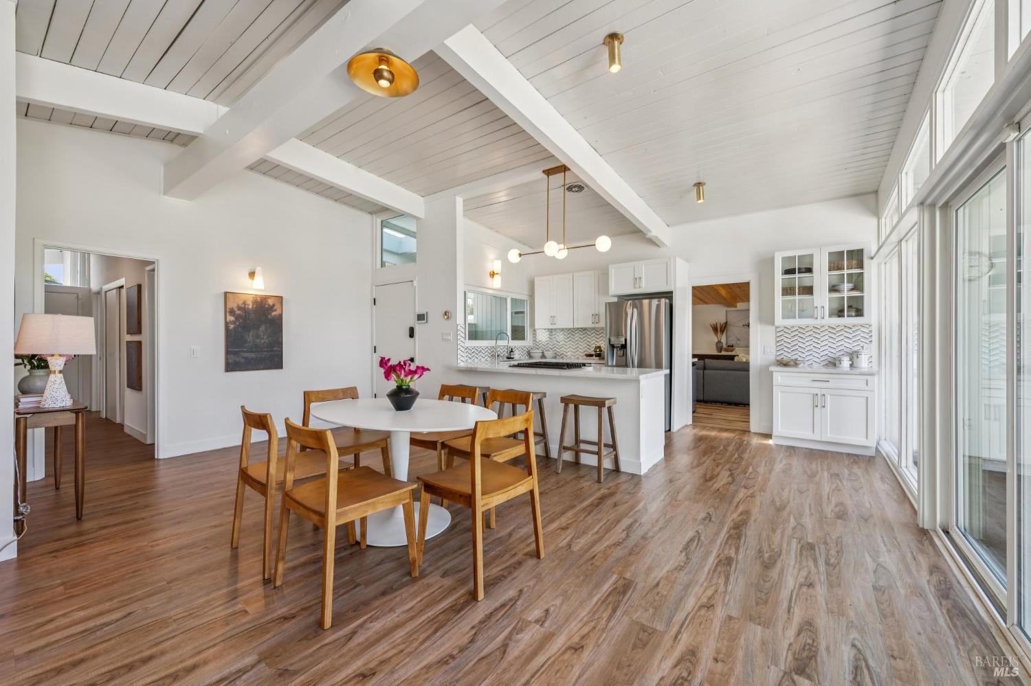 384 Hibiscus Way
