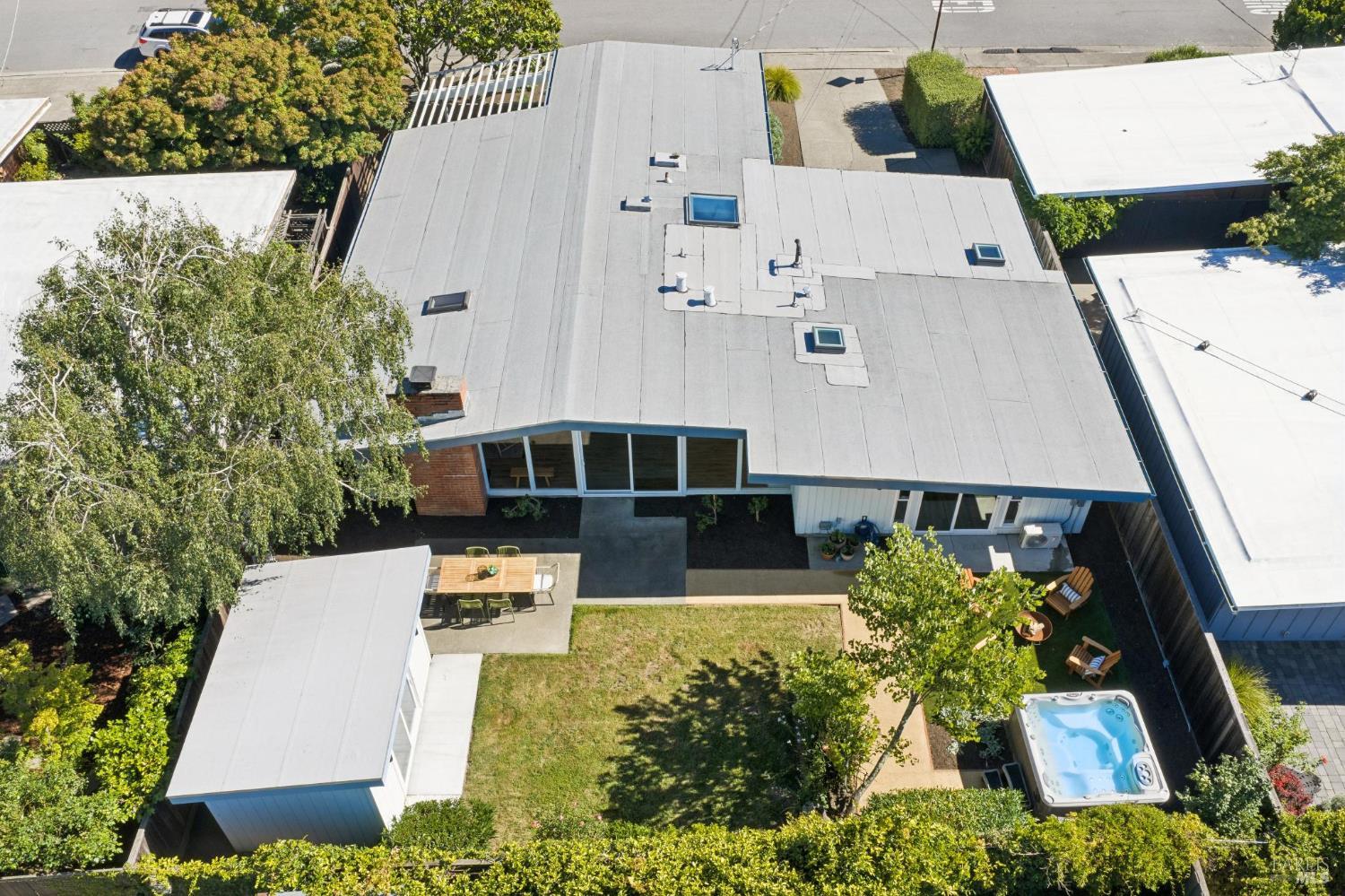384 Hibiscus Way