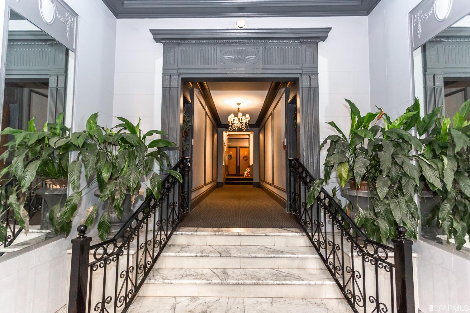 735 Geary Street Unit: 204