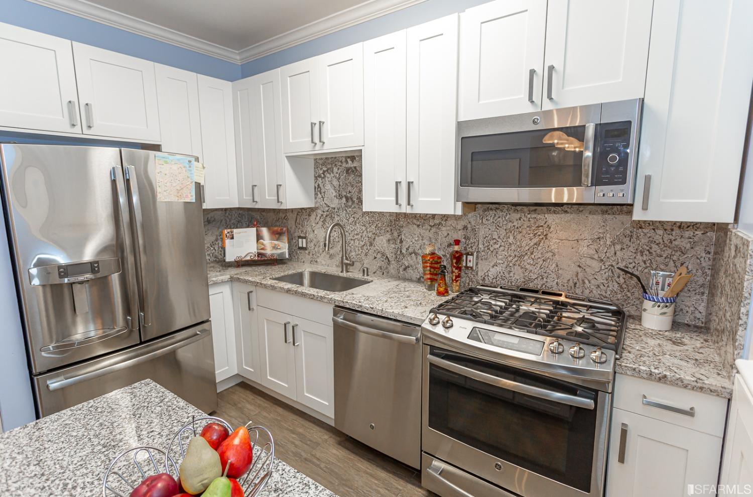 735 Geary Street Unit: 204