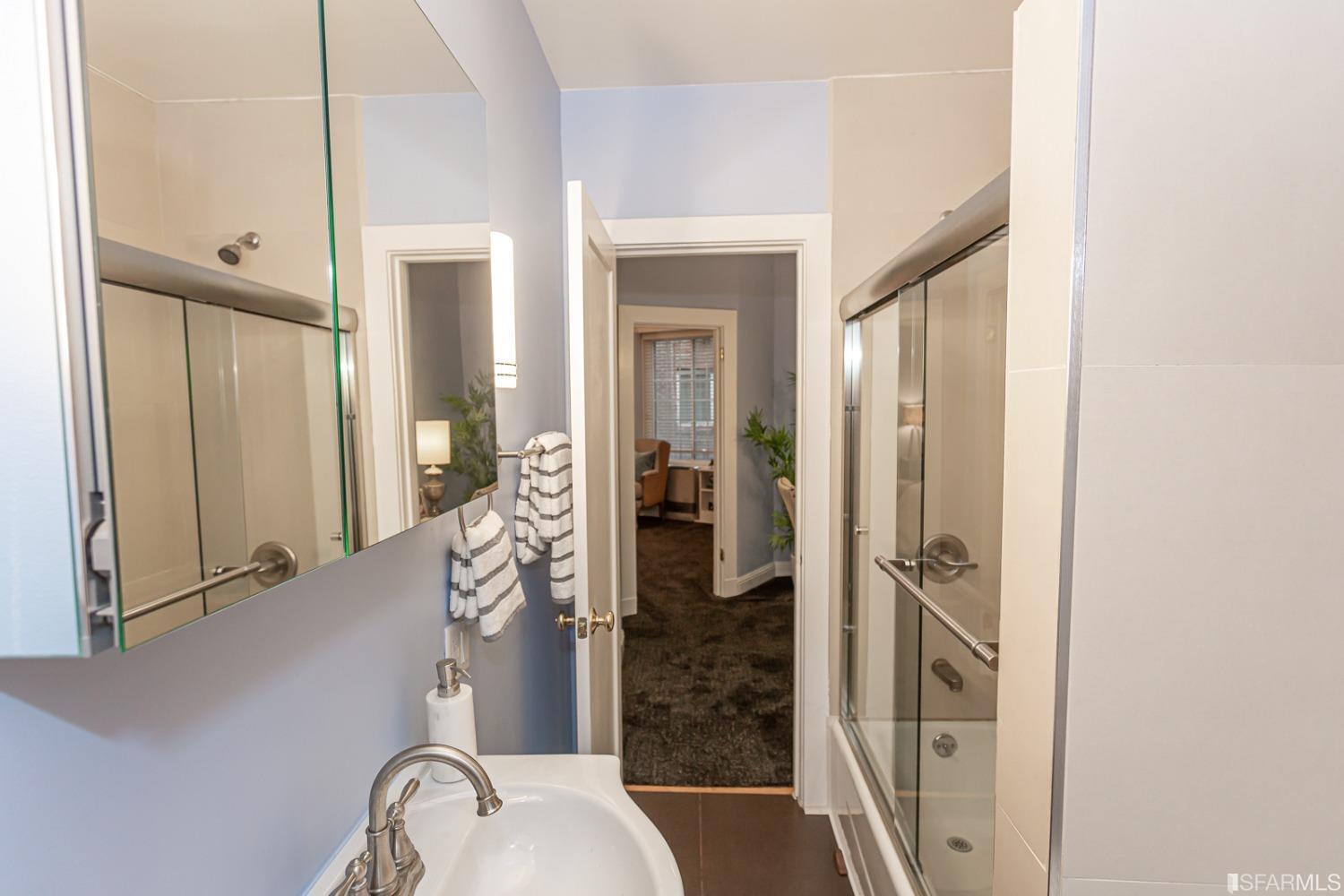 735 Geary Street Unit: 204