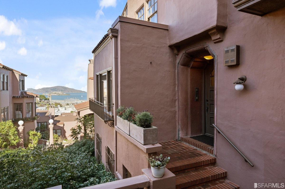 1020 Union Street Unit: 8
