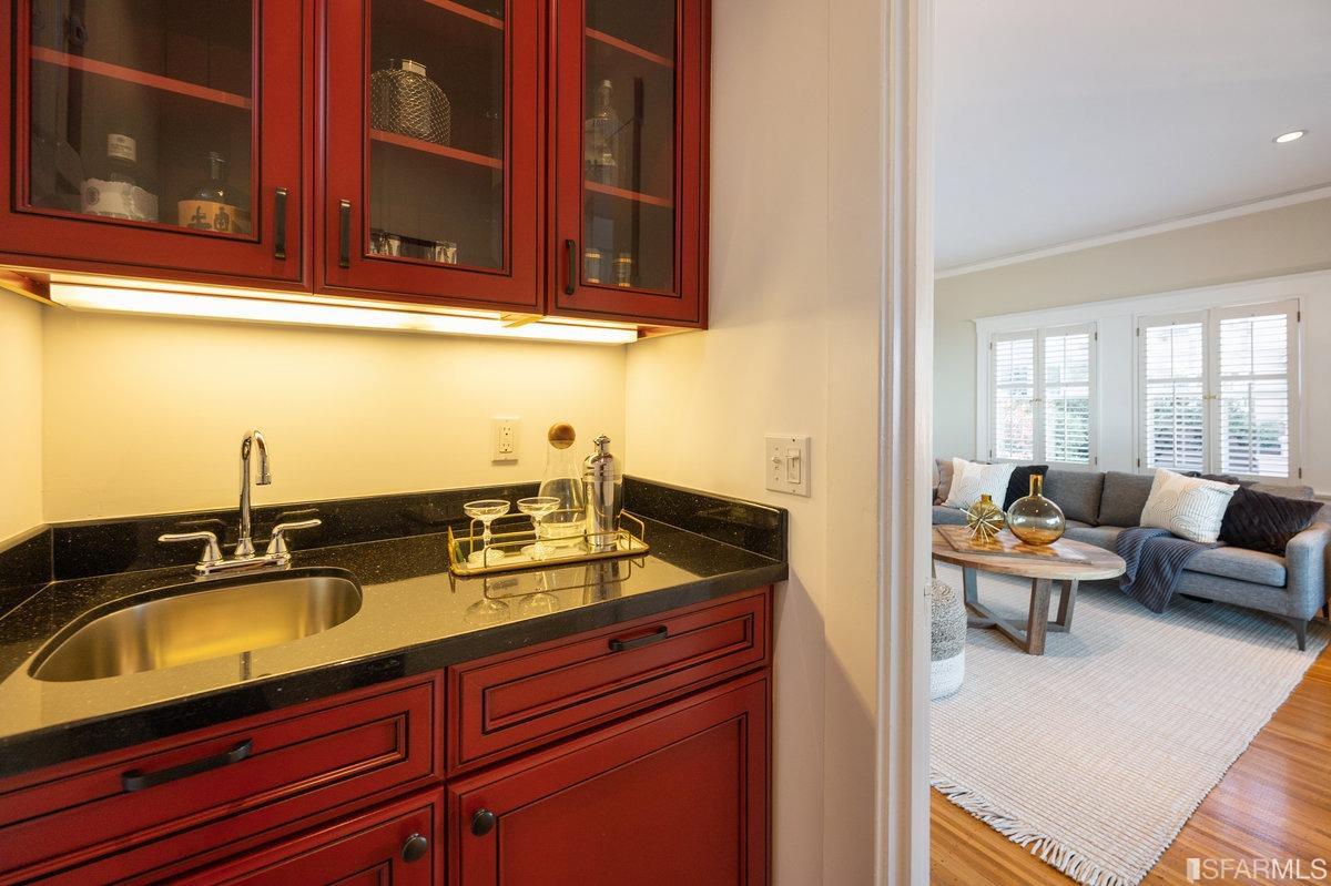 1020 Union Street Unit: 8