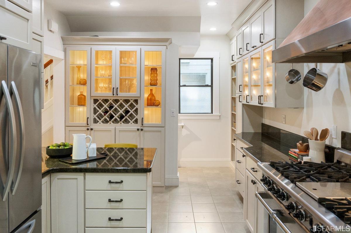 1020 Union Street Unit: 8