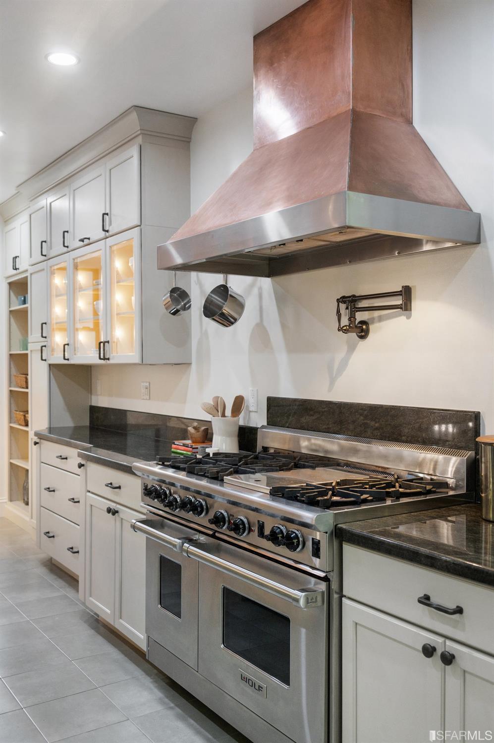 1020 Union Street Unit: 8