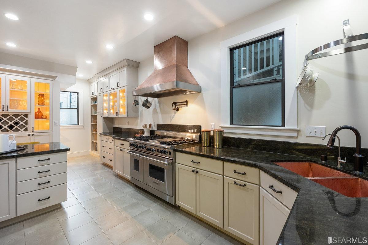1020 Union Street Unit: 8