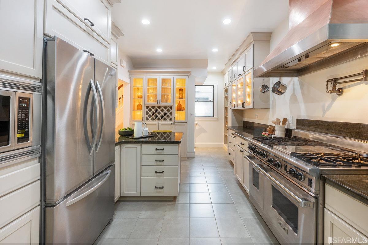 1020 Union Street Unit: 8