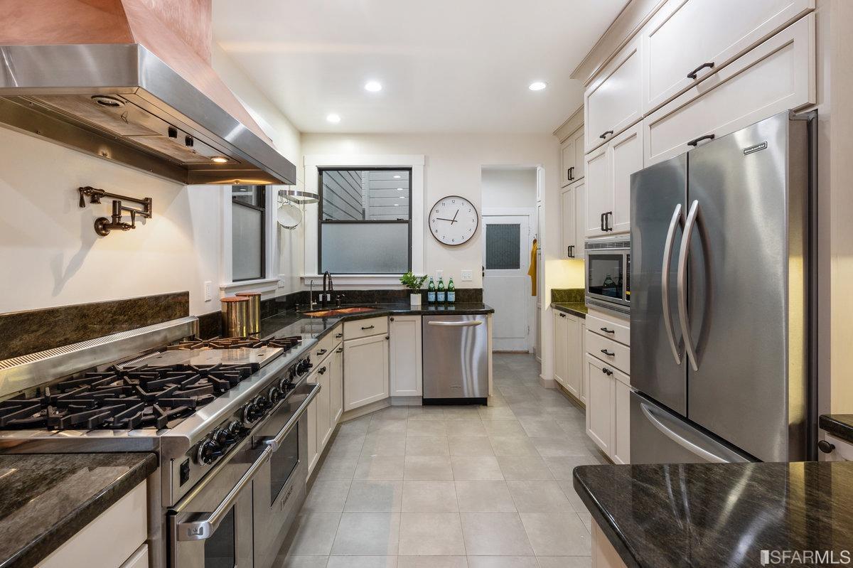 1020 Union Street Unit: 8